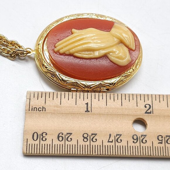 Vintage Gold Toned Resin Praying Hands Locket Pendant Necklace With Chain - Picture 7 of 7